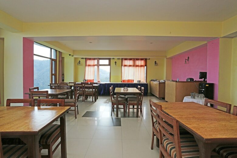 Hotel Oyo 30708 United 21