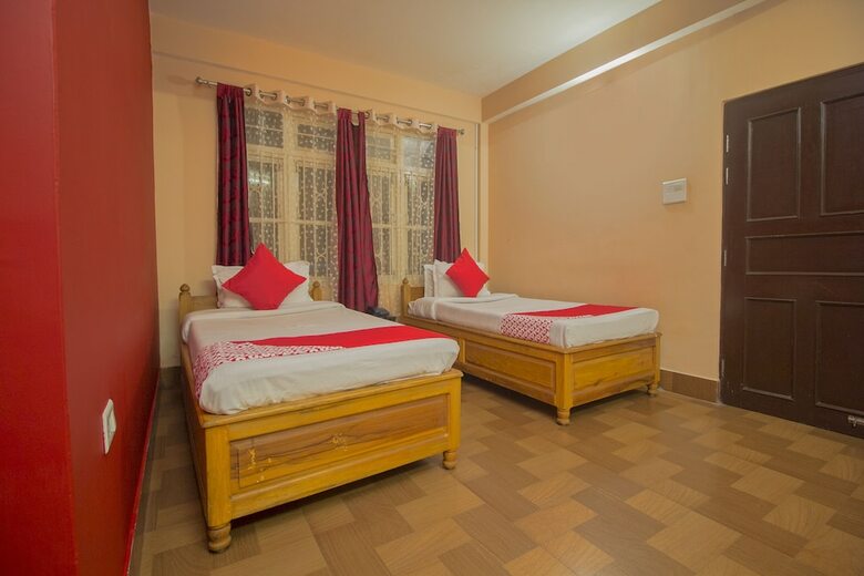 Hotel Oyo 24807 The Shire
