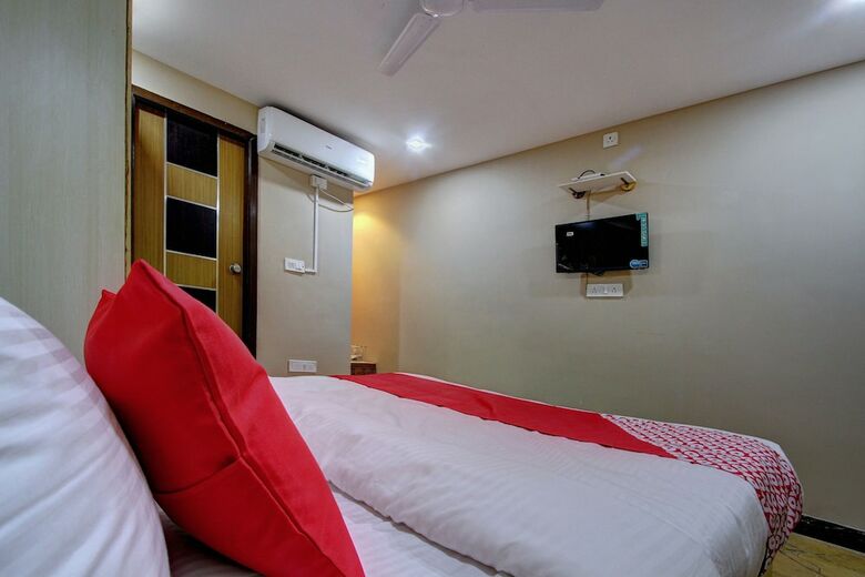Hotel Oyo 26568 Sai Heaven