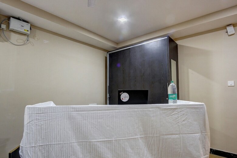 Hotel Oyo 26568 Sai Heaven