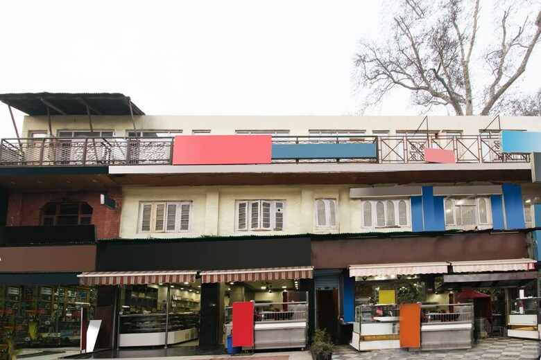 Hotel Oyo 16066 Chinar Comforts