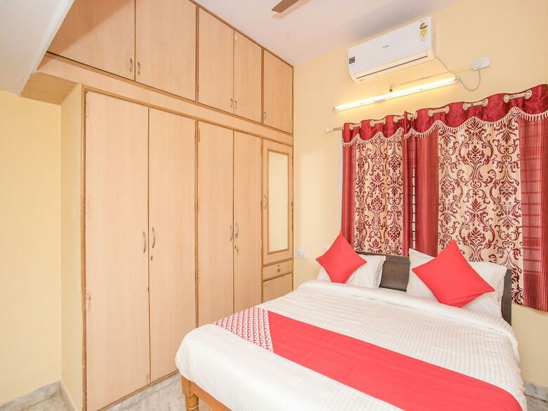 Hotel Oyo 13121 Sai Kuteer