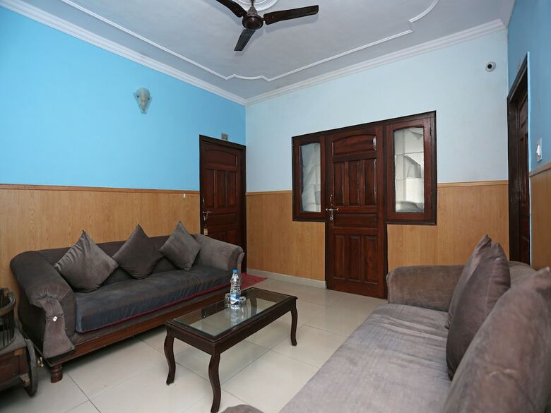 Hotel Oyo 14877 Alinda Guest House