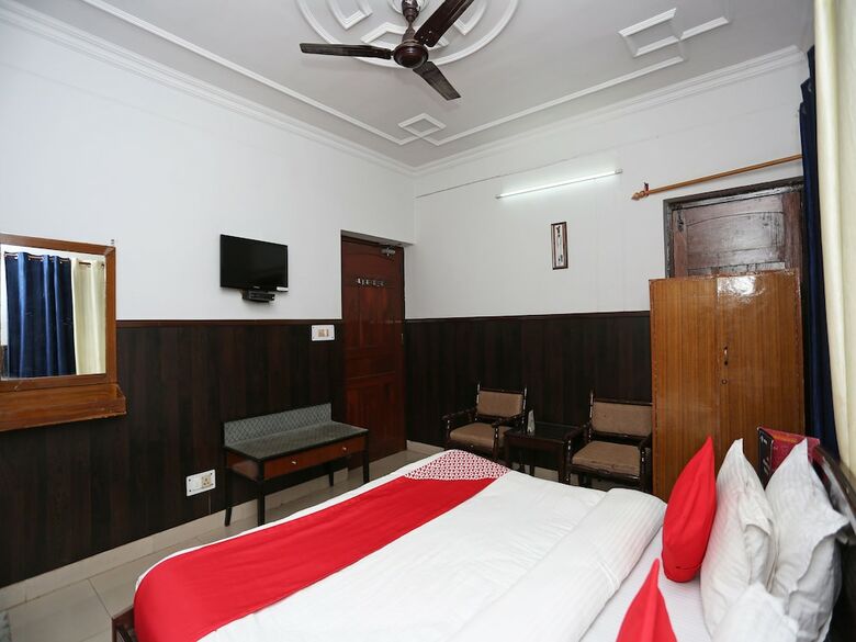 Hotel Oyo 14877 Alinda Guest House