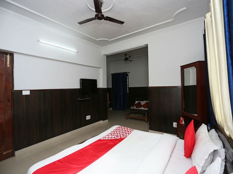 Hotel Oyo 14877 Alinda Guest House