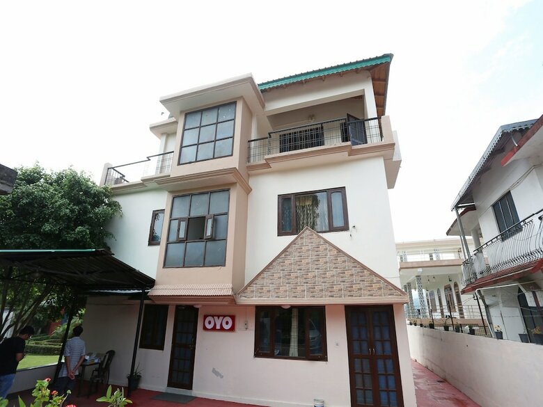 Hotel Oyo 14877 Alinda Guest House