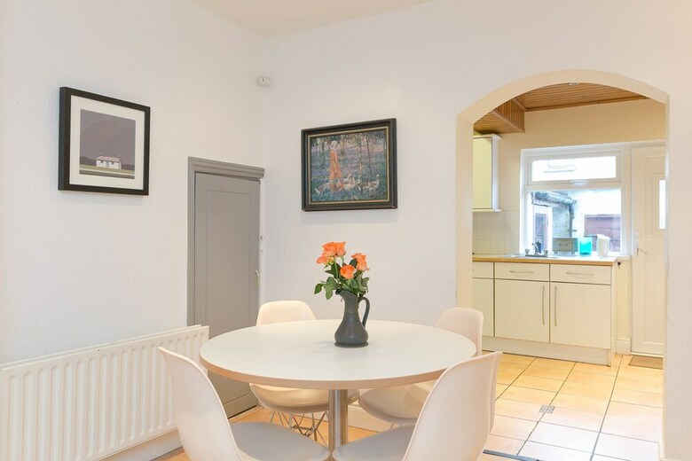 Meadowbank Place