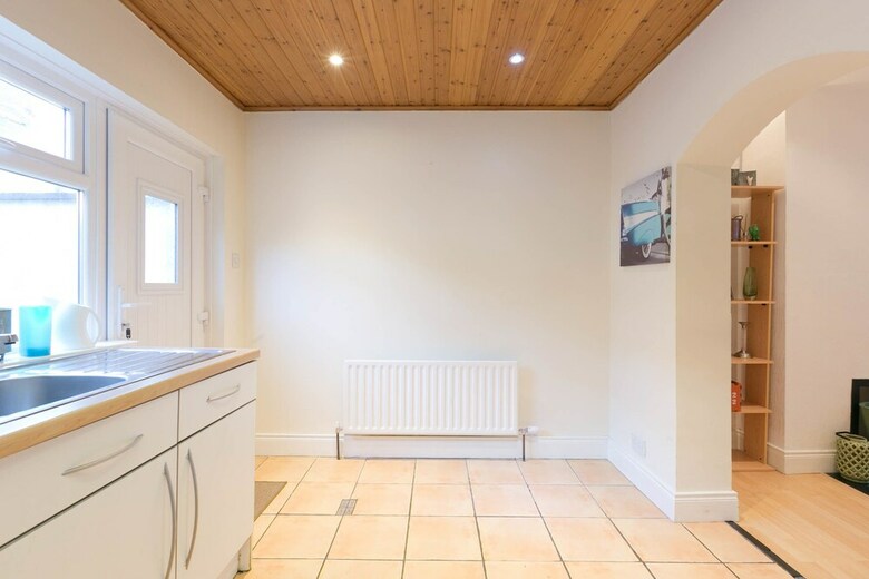 Meadowbank Place