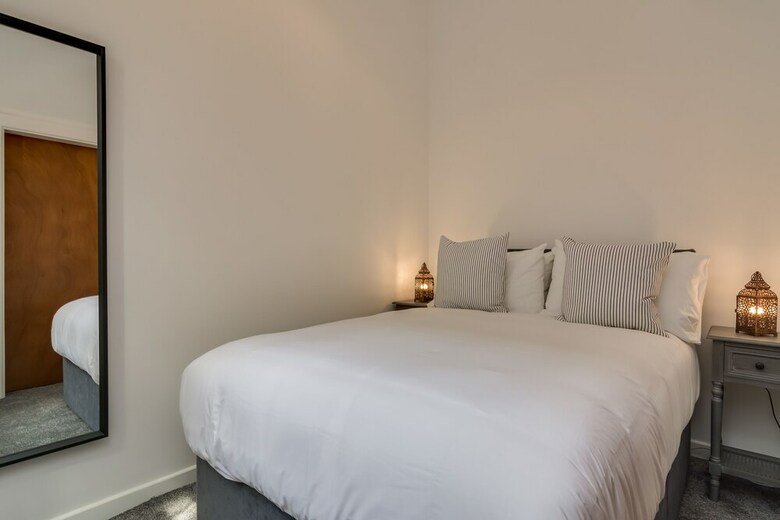 Meadowbank Place