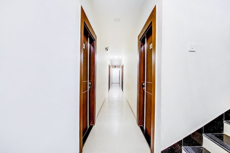 Fabhotel Dreamland