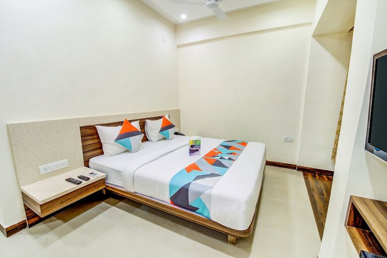 Fabhotel Dreamland