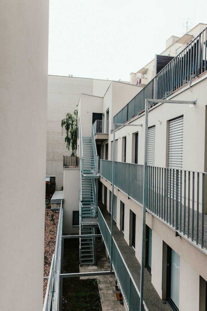 Wake Up Apartments