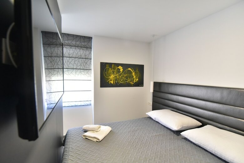 Hotel Mono Apartments & Rooms