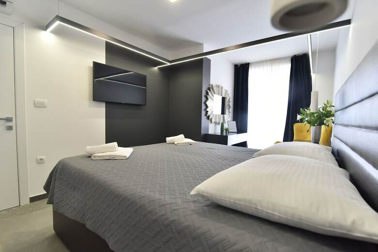 Hotel Mono Apartments & Rooms