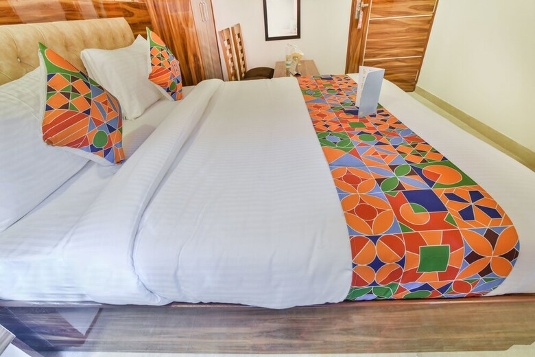 Fabhotel Pearl Suite