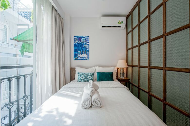 Hotel Mira Moon