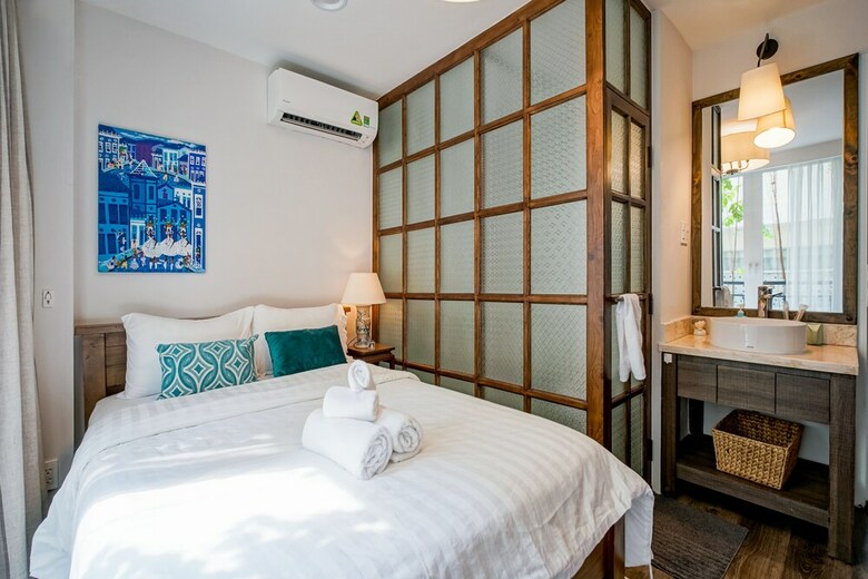 Hotel Mira Moon
