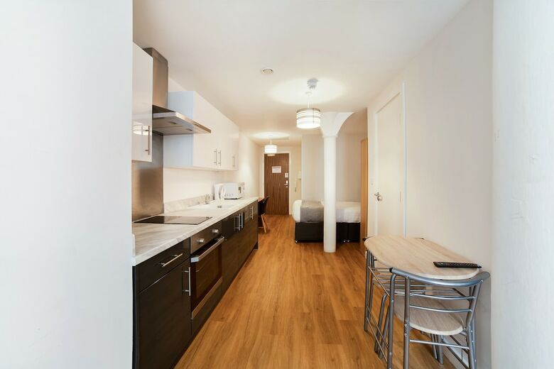 Oyo Vincent Apartments