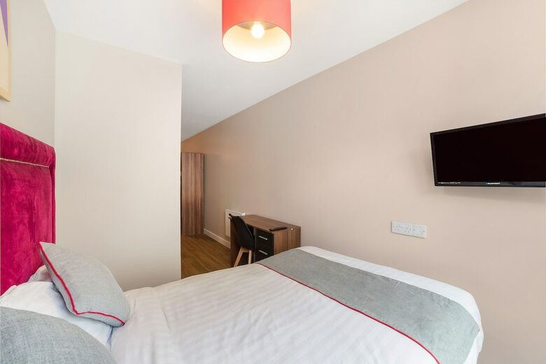 Oyo Vincent Apartments