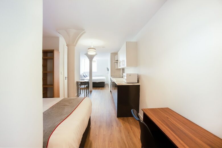 Oyo Vincent Apartments