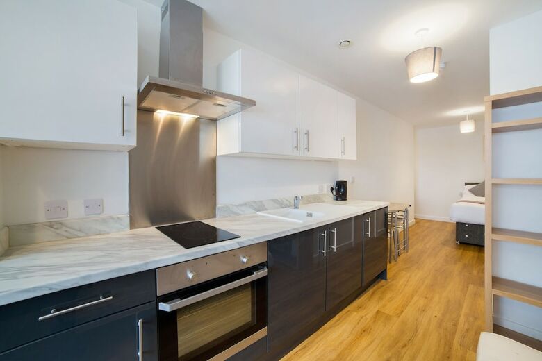 Oyo Vincent Apartments