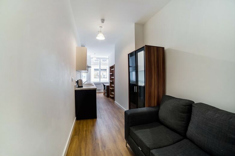 Oyo Vincent Apartments