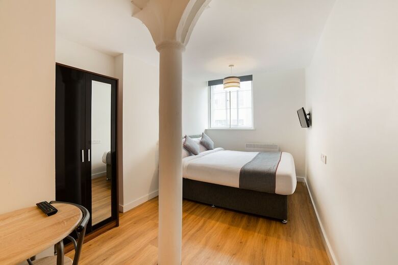 Oyo Vincent Apartments