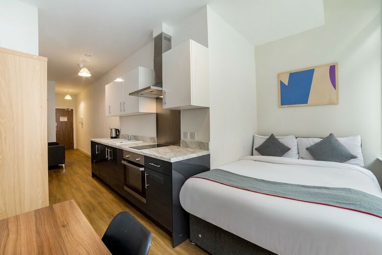Oyo Vincent Apartments