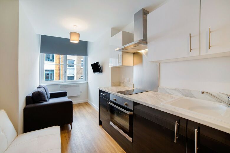 Oyo Vincent Apartments