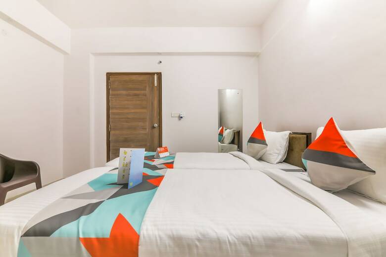 Fabhotel Prestige Castle Inn