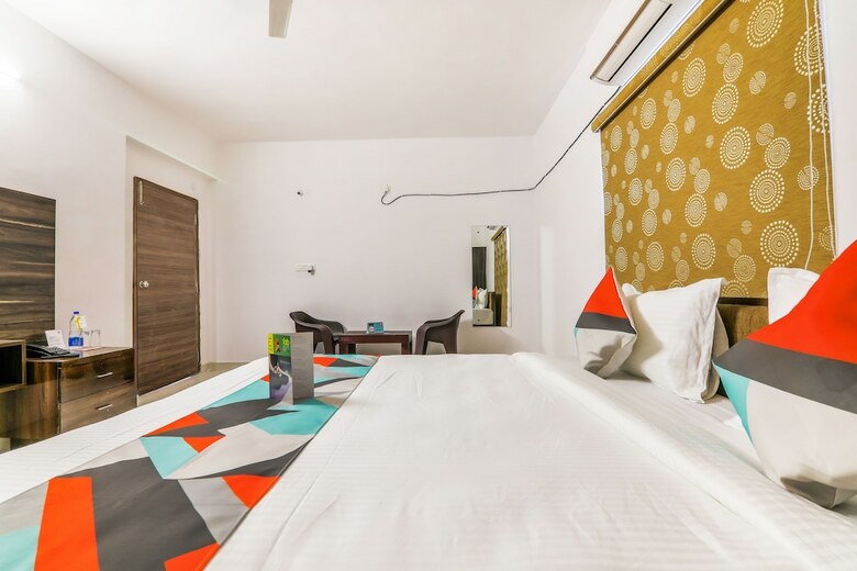 Fabhotel Prestige Castle Inn