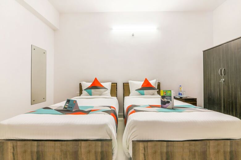 Fabhotel Prestige Castle Inn