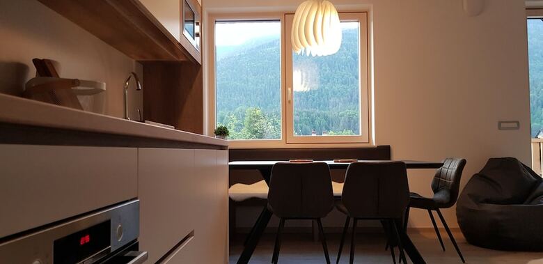 House Mojca - Apartments Lena