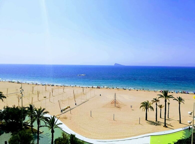 Apartamentos Seafront Poniente Beach Blueline
