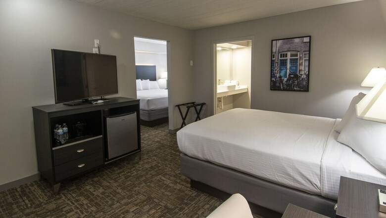 Americana Modern Hotel