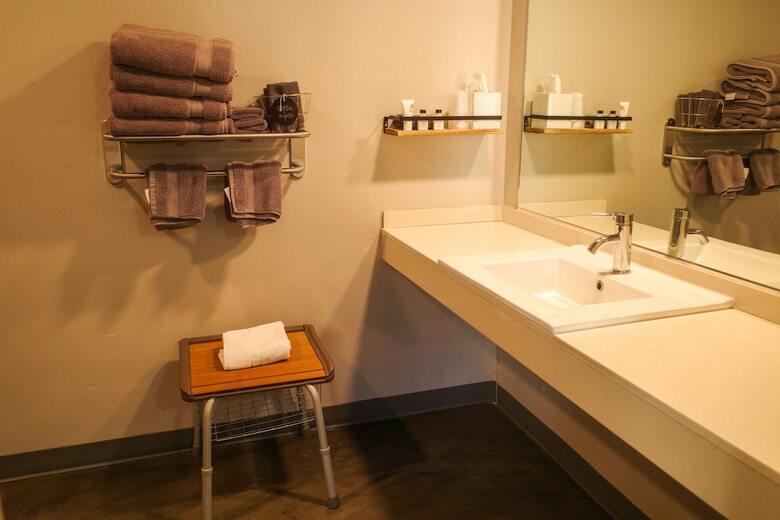 Americana Modern Hotel