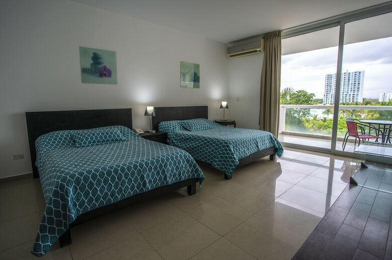 Hotel Town Center Paradise In Playa Blanca
