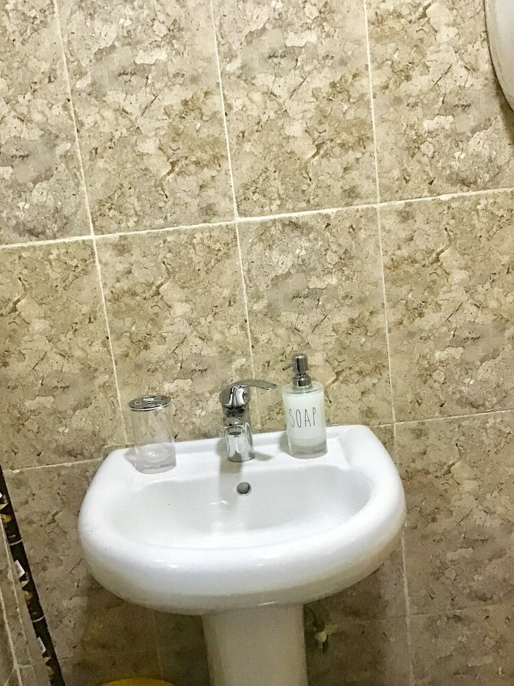 Gees Shortlets Apartments
