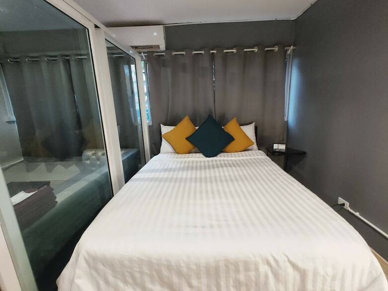 Hotel Bangkok Impact Popular Comdominium