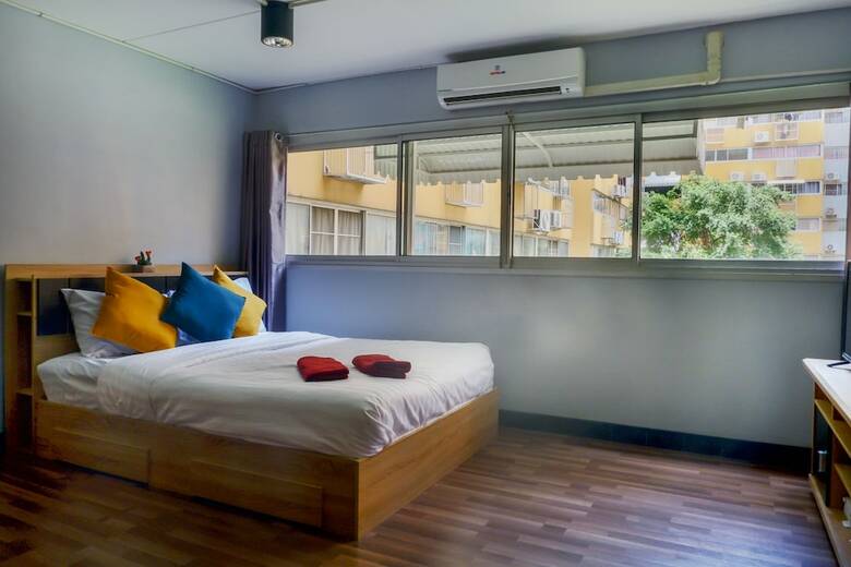 Hotel Bangkok Impact Popular Comdominium