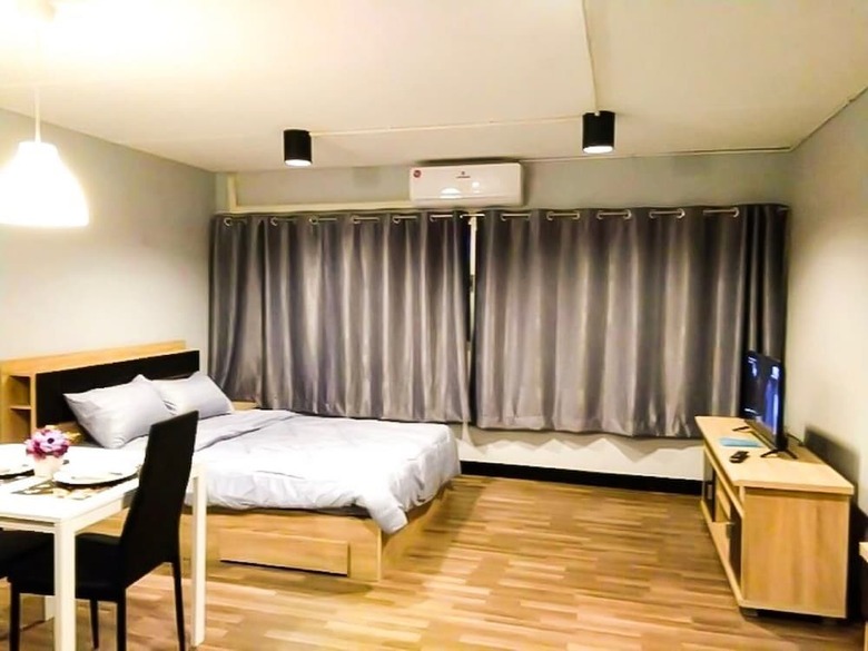 Hotel Bangkok Impact Popular Comdominium