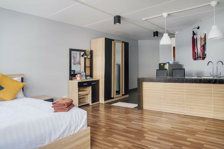 Hotel Bangkok Impact Popular Comdominium