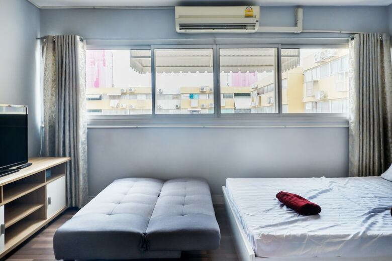 Hotel Bangkok Impact Popular Comdominium