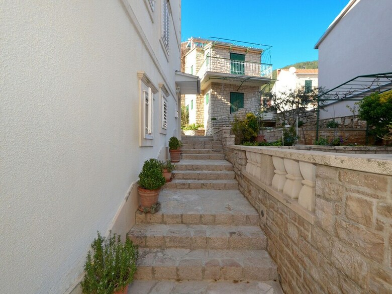 Apartments Newway Bol