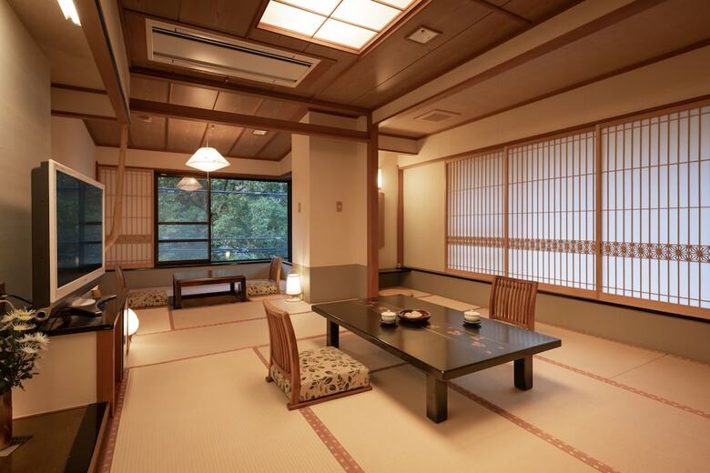 Hakone Kamon
