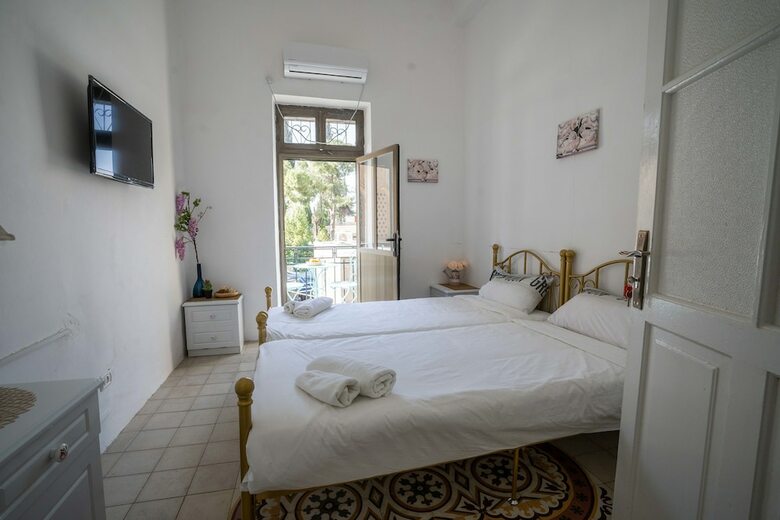 Hotel Jerusalem Home