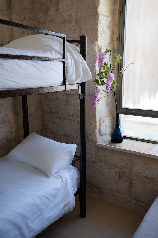 Hotel Jerusalem Home