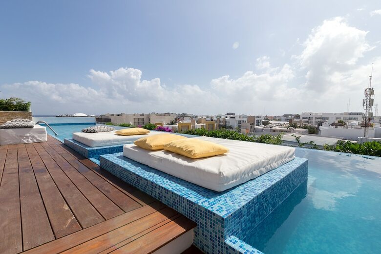 The City Condos By Playa Paradise
