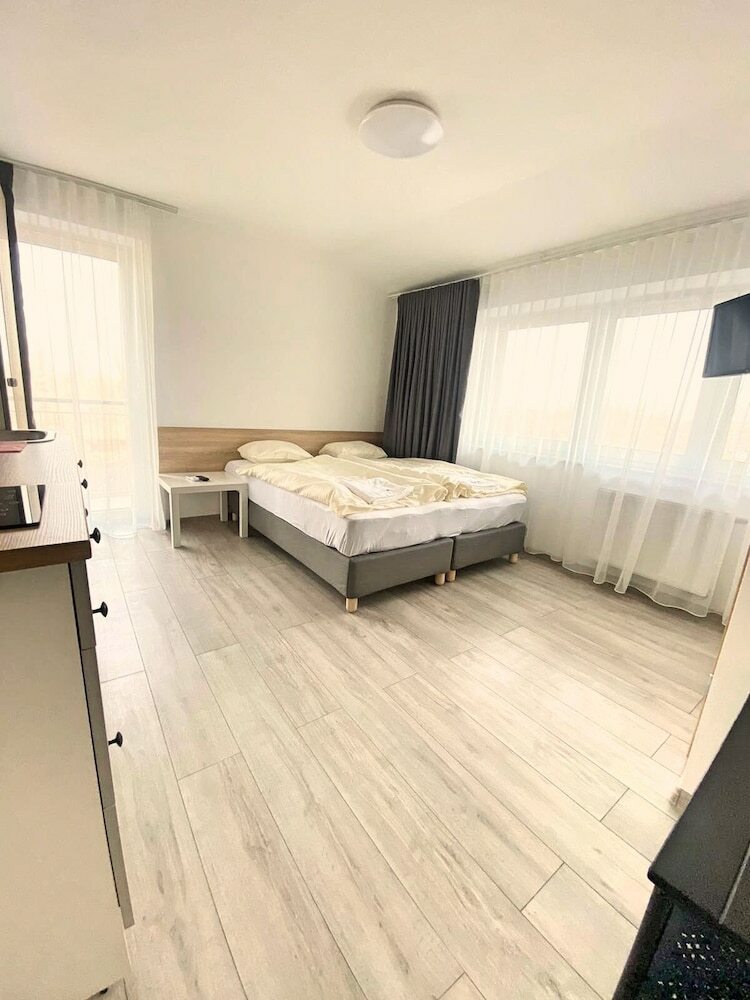 Bob Apartments