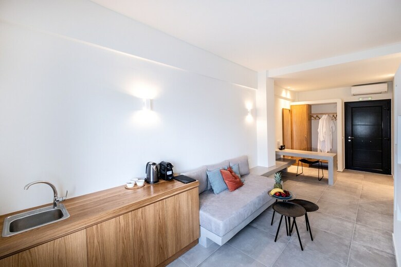 Hotel George & Joanna Suites